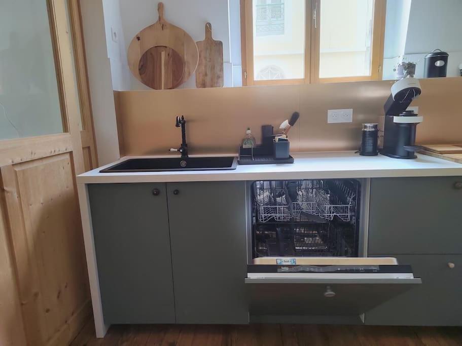 Magnifique Appartement Le Nid Des Thermes Bagneres-de-Bigorre Luaran gambar